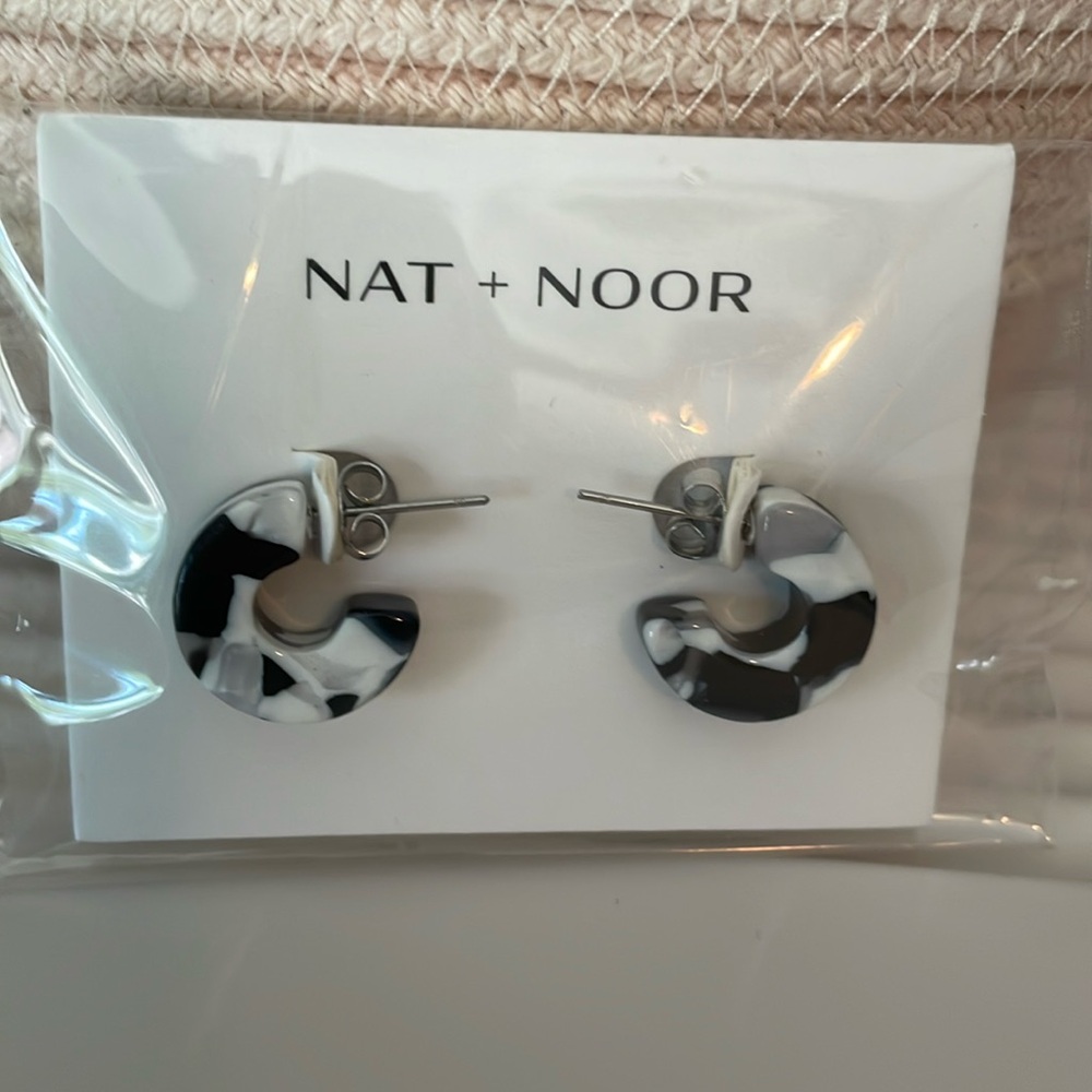Nat & Noor Hoops